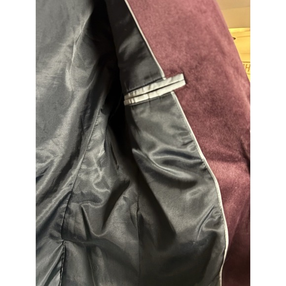 J Ferrar Mens Velvet Sports Coat Blazer Size 38R Slim Fit (Merlot Burgundy) - Picture 2 of 11